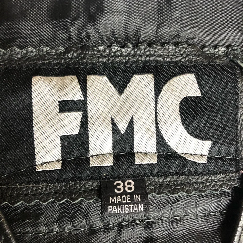 Leather Vest Western Style Biker Size 38 Patches - Picture 3 of 11